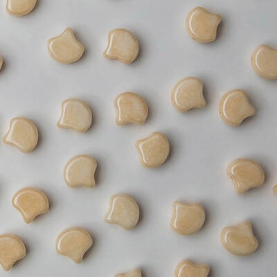 Ginkgo Bead 7.5 x 7.5 mm Opaque Champagne Luster x 10 g