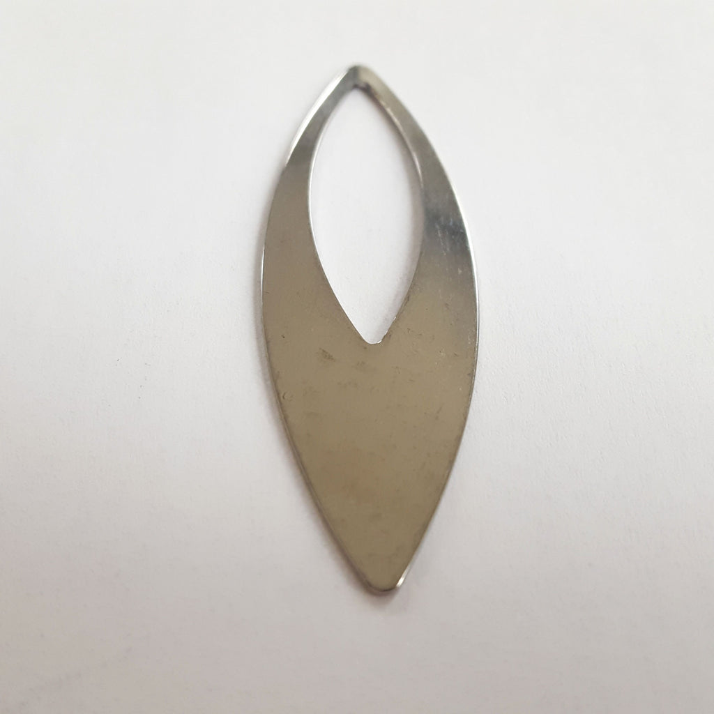 Pendentif Ovale Ajour&eacute; 62.5 mm x 1