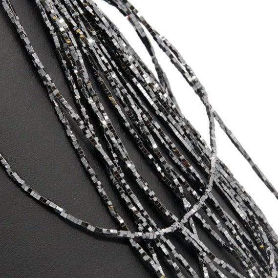 Perles en H&eacute;matite Cubes 1.5 mm x 50
