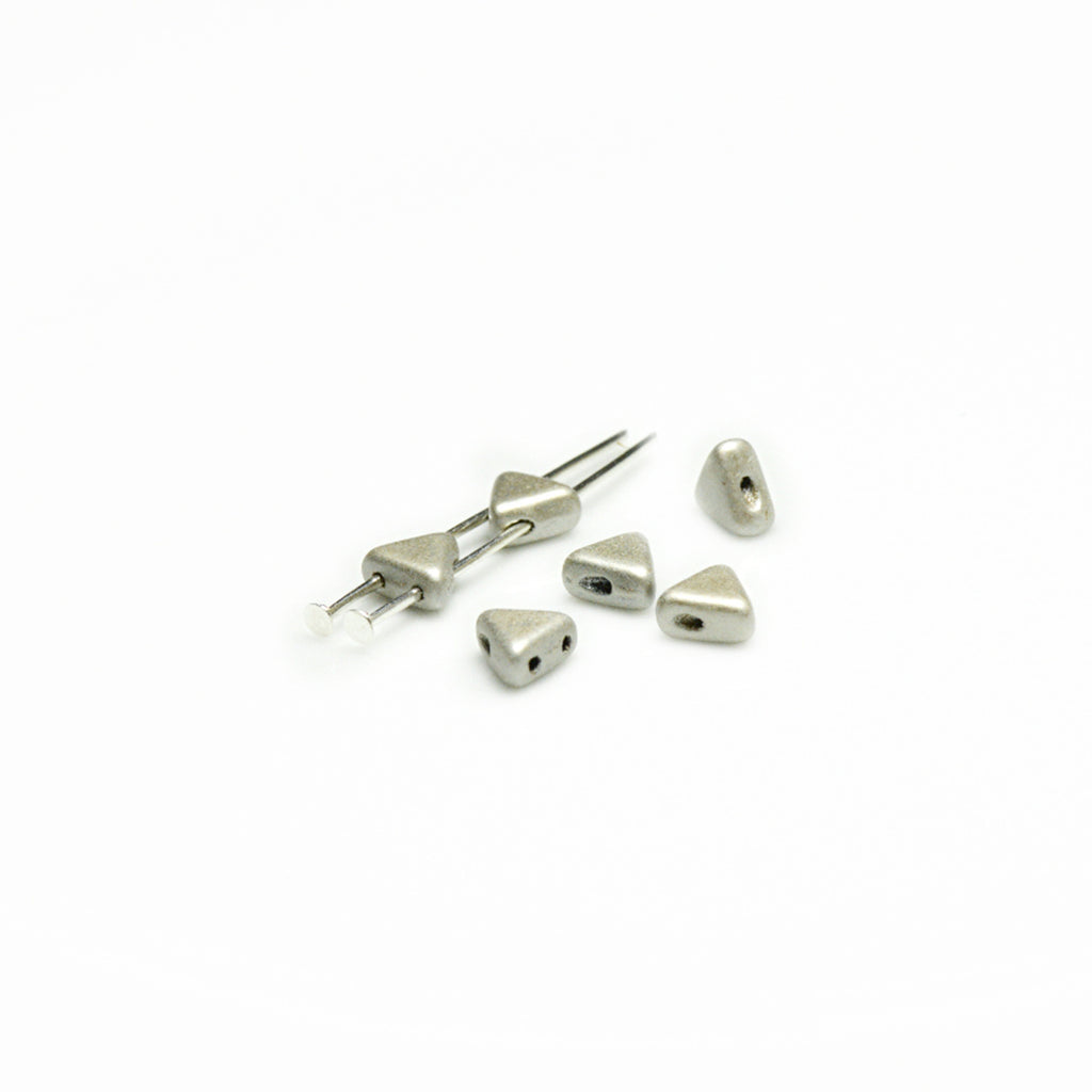 Perles en verre KH&Eacute;OPS&reg; par PUCA&reg; 6 mm Metallic Mat Beige x 10 g